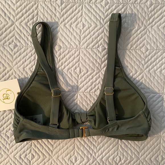 Cyn & Luca Swimsuit Top - Picture 3 of 6